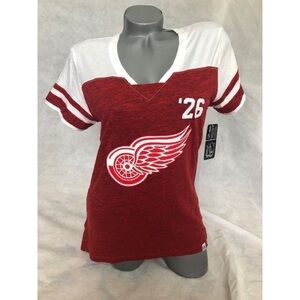 *MAKE OFFER. DONATING JANUARY 1. * DETROIT RED WINGS TEE